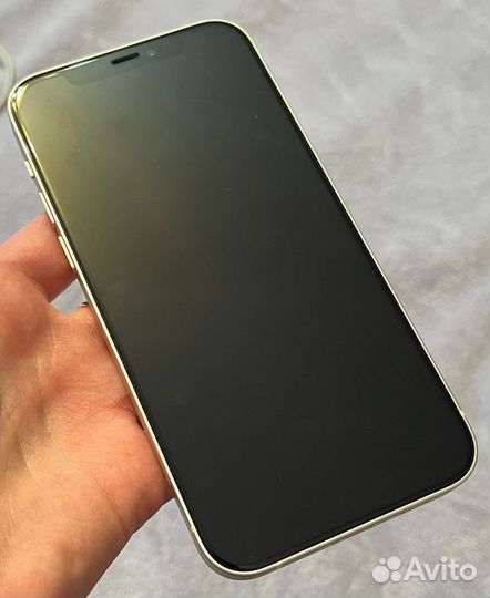 iPhone 12, 64 ГБ