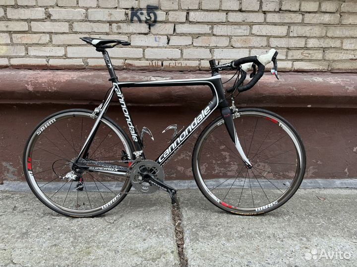 Карбоновый шоссейный велосипед Cannondale SuperSix