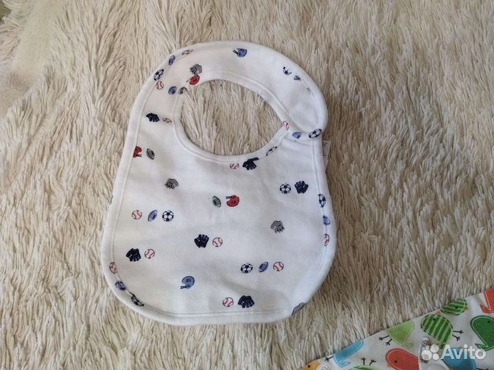 Слюнявчик нагрудник