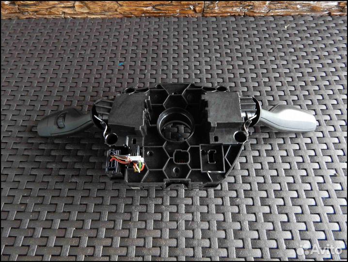 Переключатель подрулевой (стрекоза) BMW 1 Series F