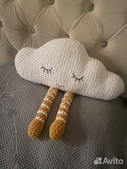 Вязаные игрушки, подушки, корзинки