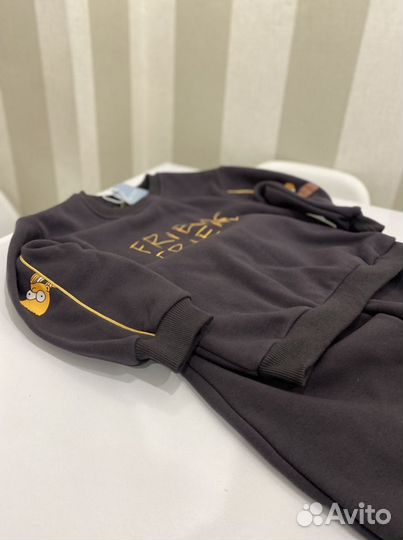 Теплый костюм в стиле zara