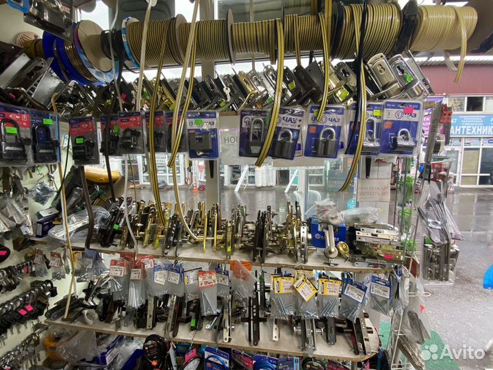 Мебельная фурнитура