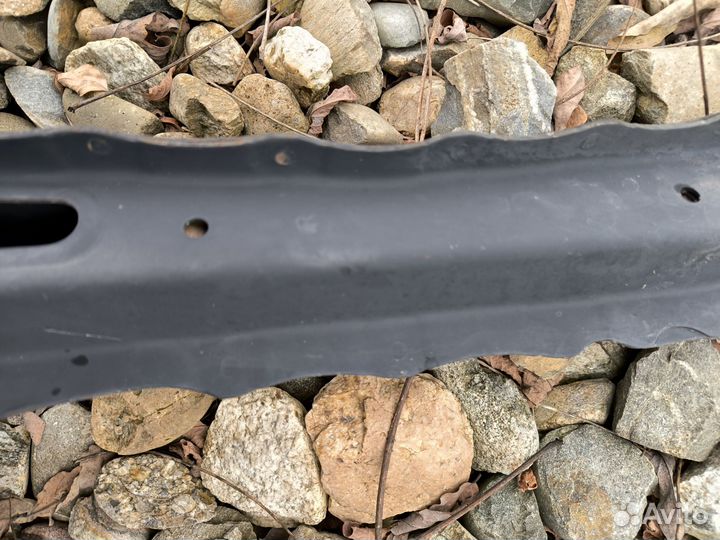 Toyota rav4 2008 балка продольная правая передня