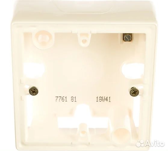 Установочная коробка Legrand 776181