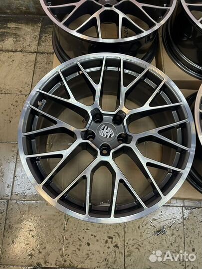 Оригинал диски ковка BBS Porsche Macan R20 разноши