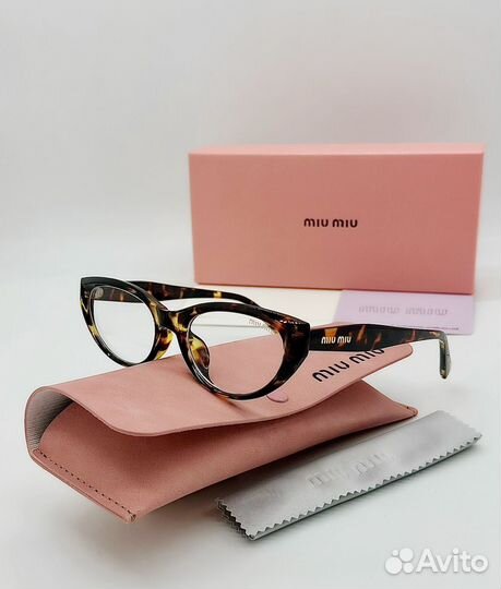 Солнцезащитные очки женские MIU MIU