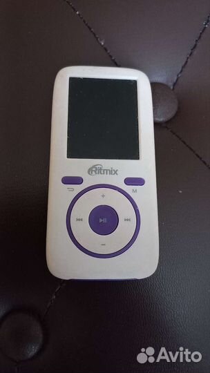 Mp3 плеер Ritmix белый цвет