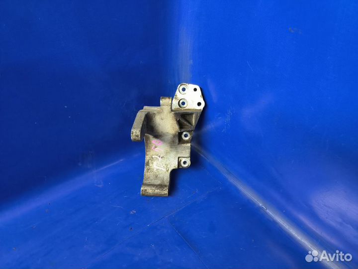 Кронштейн генератора Chevrolet Aveo T250