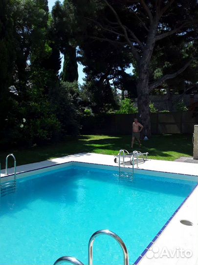 Обслуживание бассейна