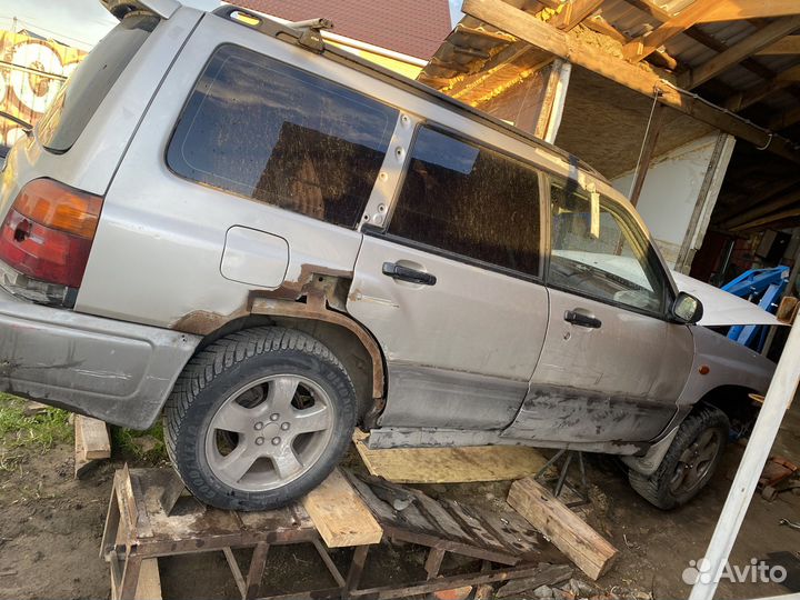 Subaru forester sf5 в разбор