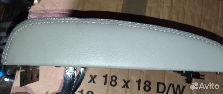 Крышку консоли для Nissan Patrol GR продаю