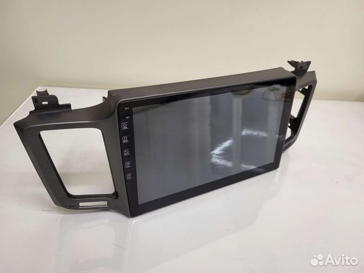 Магнитола штатная на Toyota Rav 4