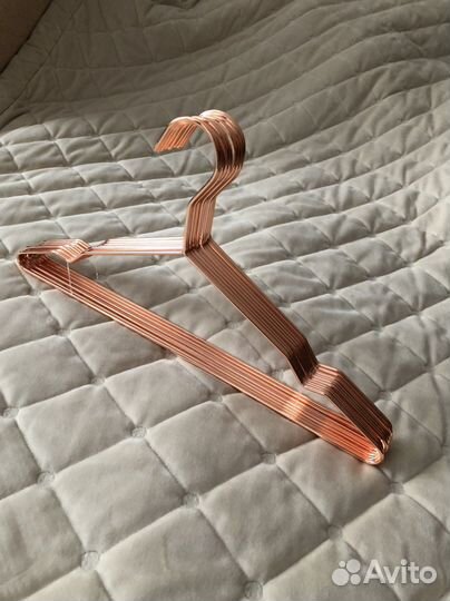 Плечики-вешалки металлические