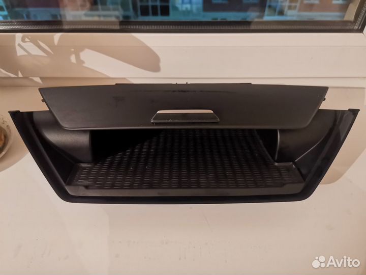 Бардачек (хлебница) BMW X1 E 84