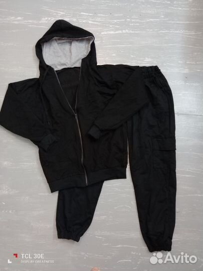 Спортивный костюм новый 48