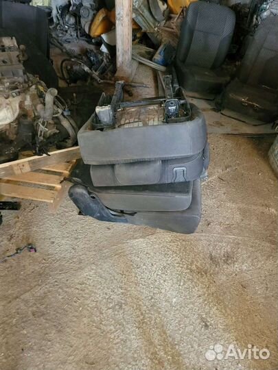 Сиденья складывающиеся на авто