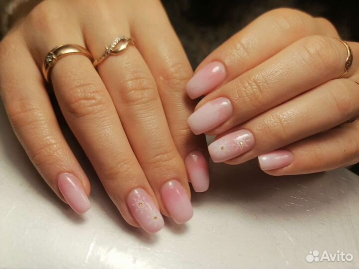 Маникюр, педикюр,наращивание ногтей