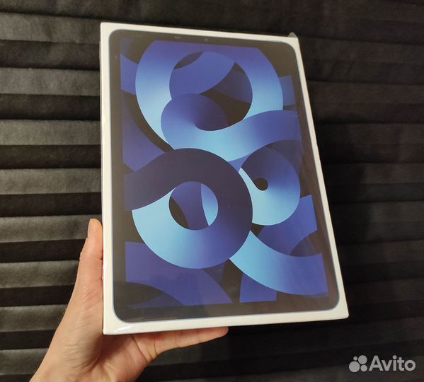 iPad Air (5th Generation ) 64GB Wi-Fi Blue