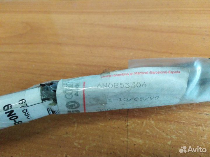 Молдинг лобового стекла Volkswagen Polo 1994-1996