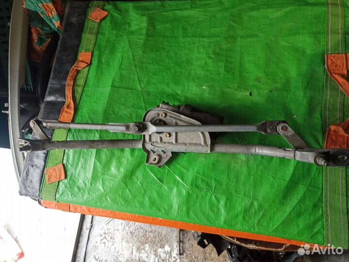 Ауди А4 Б5 трапеция стеклоочистителя в сборе