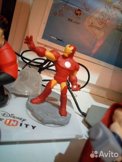 Игры на Х Бокс 360 Disney infinity + диски