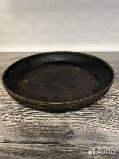 Чугунная сковорода СССР 20 см
