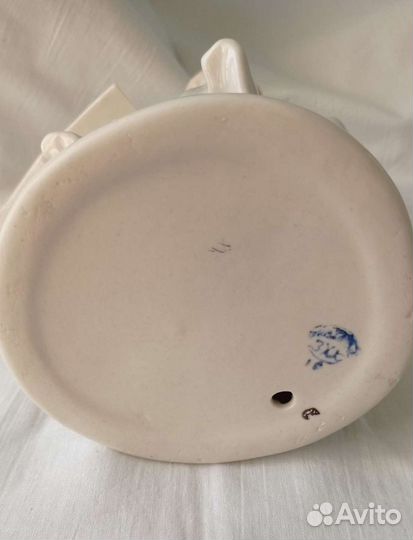 Статуэтка фарфор