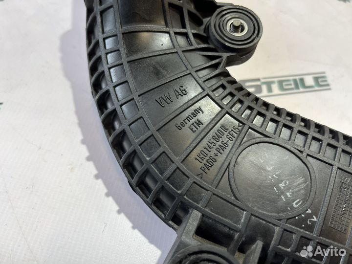 Патрубок интеркулера правый VW Audi 1.8 Tsi