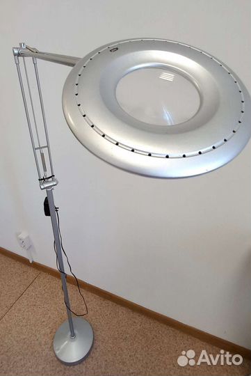 Лампа для косметолога