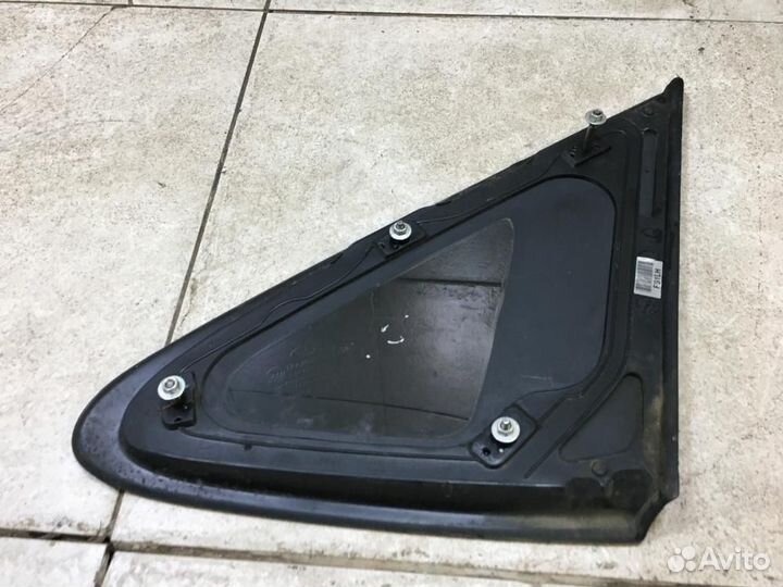 Стекло кузовное глухое левое Hyundai ix35 I (2009—