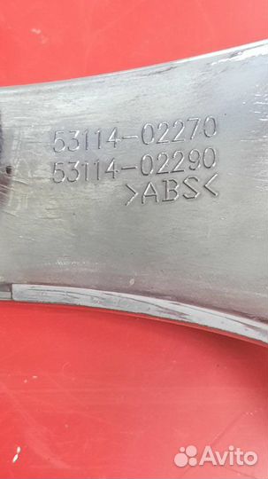 Накладка на решетку радиатора (хром) Toyota