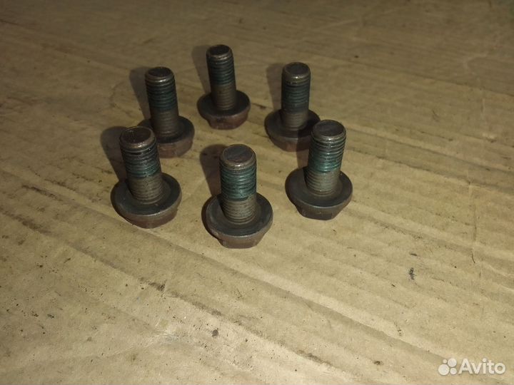Комплект болтов маховика 1.6 Chery Fora A21