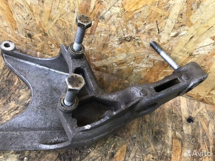 Кронштейн кпп задний Fiat Albea