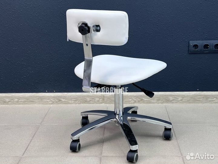 Стул мастера с регулировкой спинки