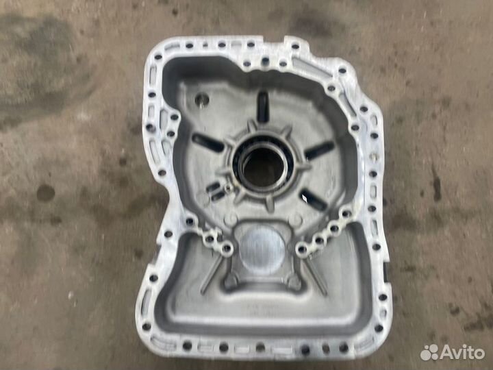 Задняя крышка кпп Volvo Fh4 D13C 2018