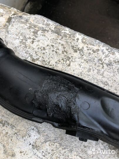 Патрубок интеркулера Passat b7 1.8