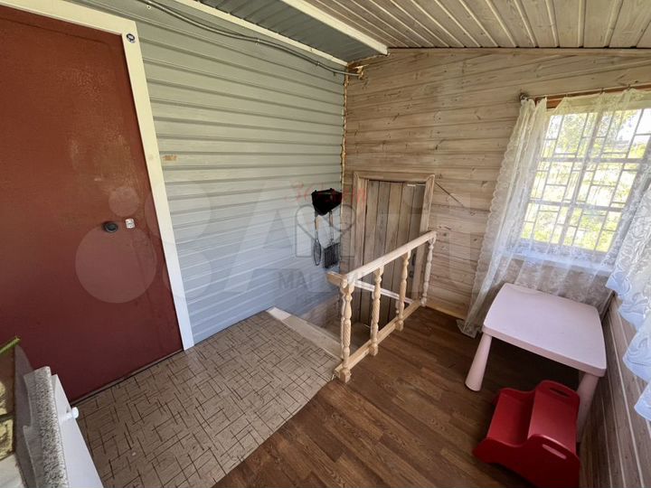 Дом 35,7 м² на участке 4,4 сот.