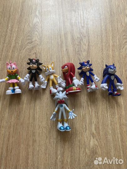 Соник фигурка