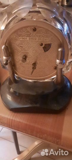 Часы настольные в хрустале