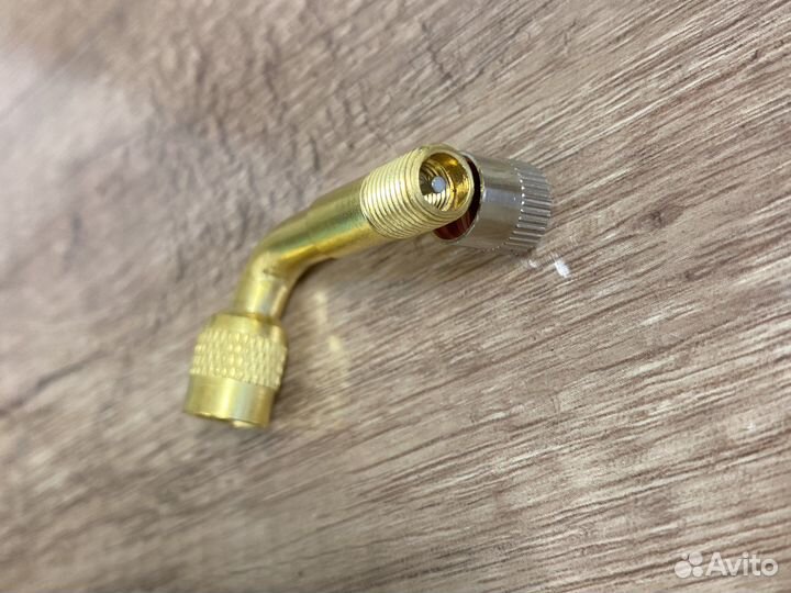 Переходник ниппеля Г-образный