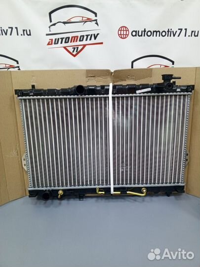 Радиатор охлаждения hyundai Santa Fe
