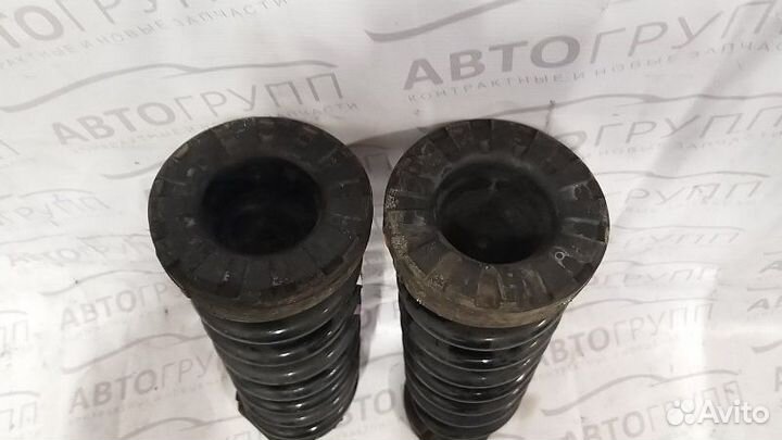 Пружина подвески задняя Lr Rr Velar 1 L560 PT204