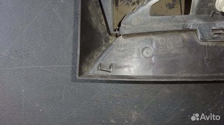 Стоп-сигнал в салоне Toyota Mark Ii GX100