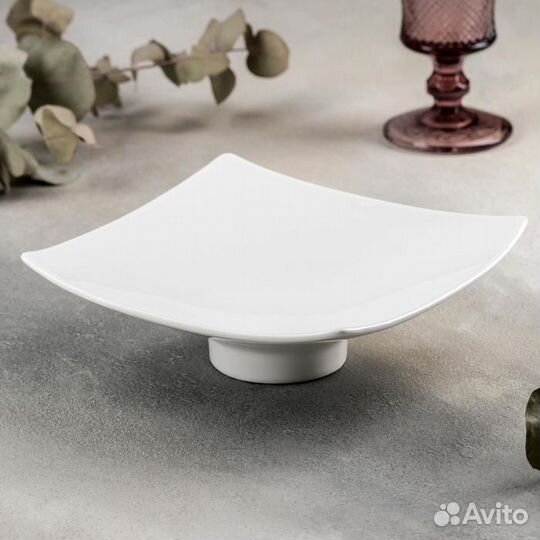 Блюдо фарфоровое квадратное Wilmax, d18,5 см