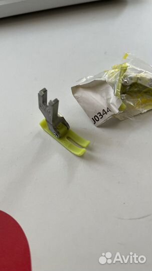 Пластиковая лапка для швейной машины