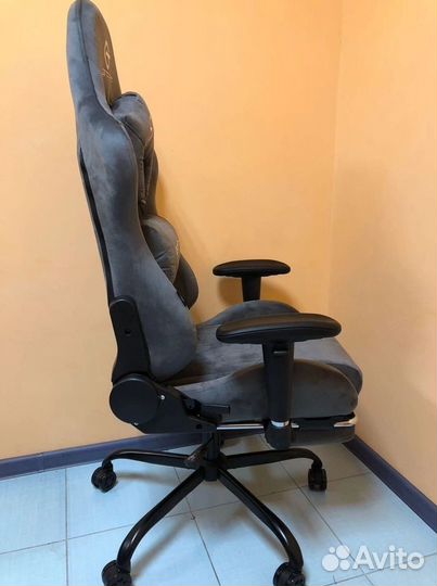 Компьютерное игровое (геймерское) кресло. Новые