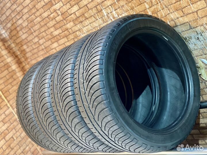 Michelin Pilot Alpin PA4 245/45 R18