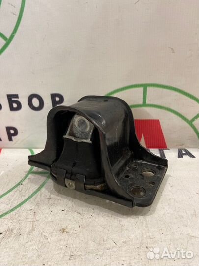 Опора (подушка) правая Nissan Qashqai J10E HR16DE