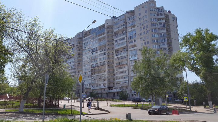 152 м² первая линия у ТЦ Апельсин